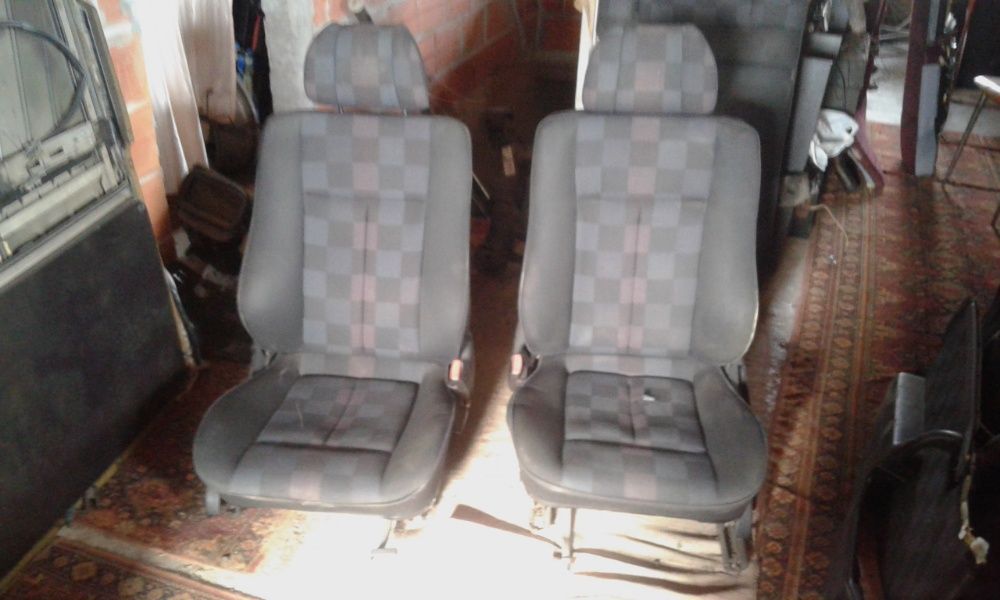 Vendo conjunto bancos e quartelas para mercedes c180/c200 / c220/ c250