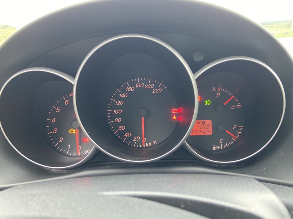 Продам Мазда 3 2004