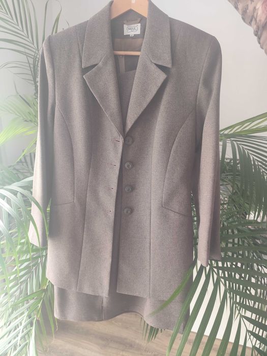 Marynarka z sukienką