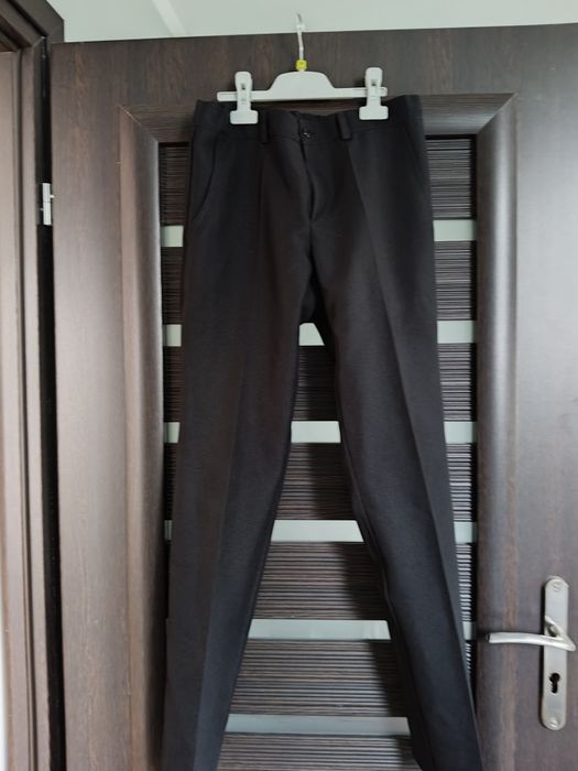 Sprzedam eleganckie spodnie  dla chłopca