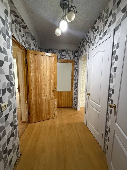 Продам 3-кімнатну квартиру вул. Пріорська ,3- корпус 2