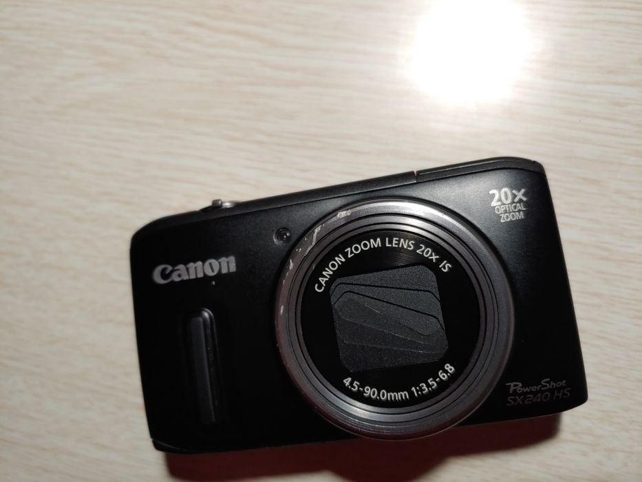 Canon SX240 HS 20x optical zoom