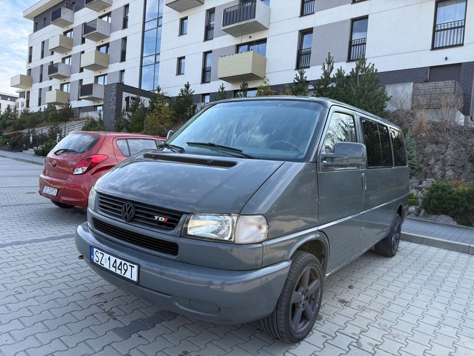 Volkswagen Transporter 8 osób klima lift po odbudowie