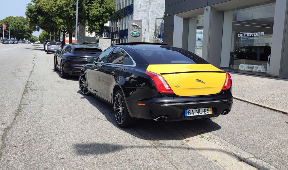 Vendo ou troco por carros ou motas Jaguar XJL 3.0 D bitubo único 256 mil kms fim de 2012 aceito retoma