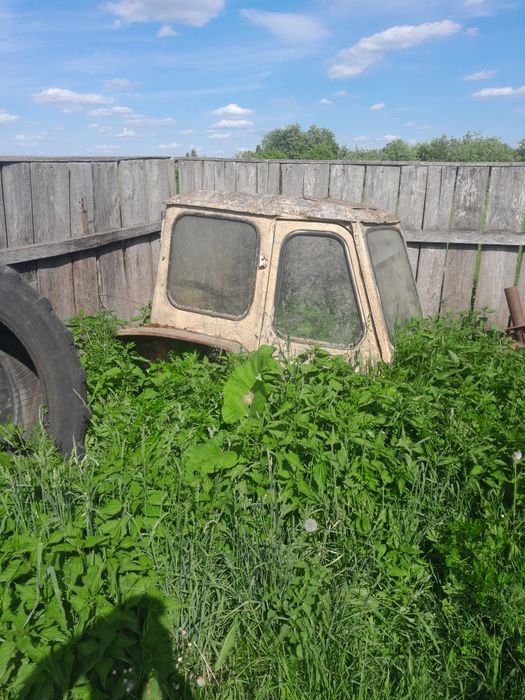 Продам кабину юмз6