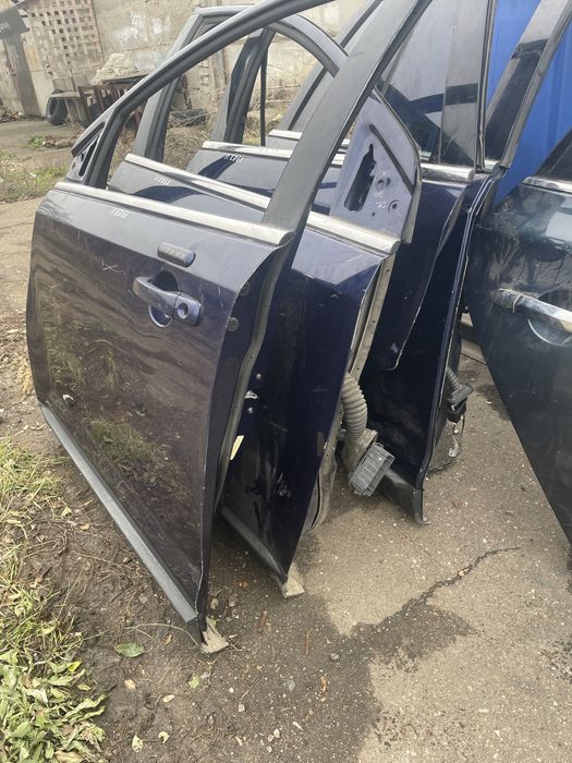 Двери Ford Edge 2011 гг синие