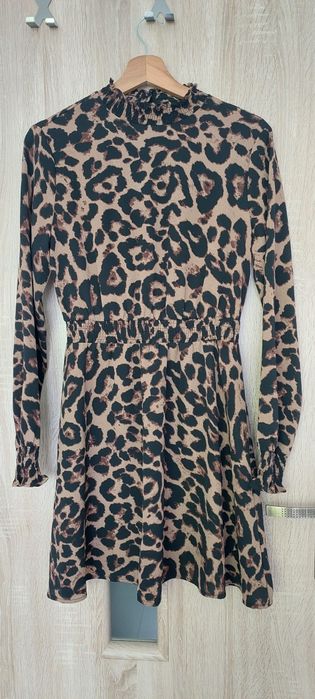 Sukienka w panterke shein