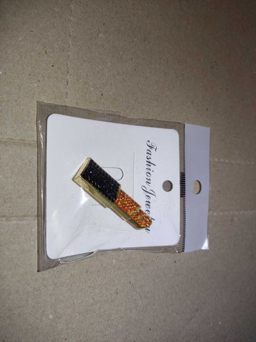 Цирконивые меднолатунная булавка губная помада