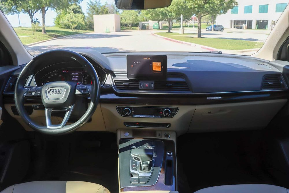 Audi Q5      2020