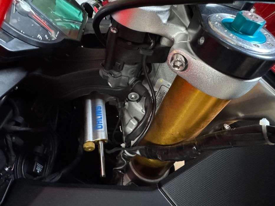 Aprilia RSV4 1000 Factory