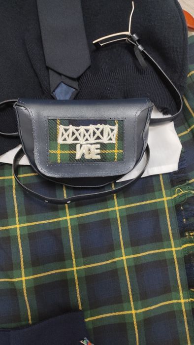 Traje académico IADE
