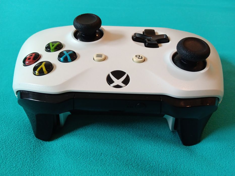 Xbox One + Oryginalny Pad + Gra + Okablowanie