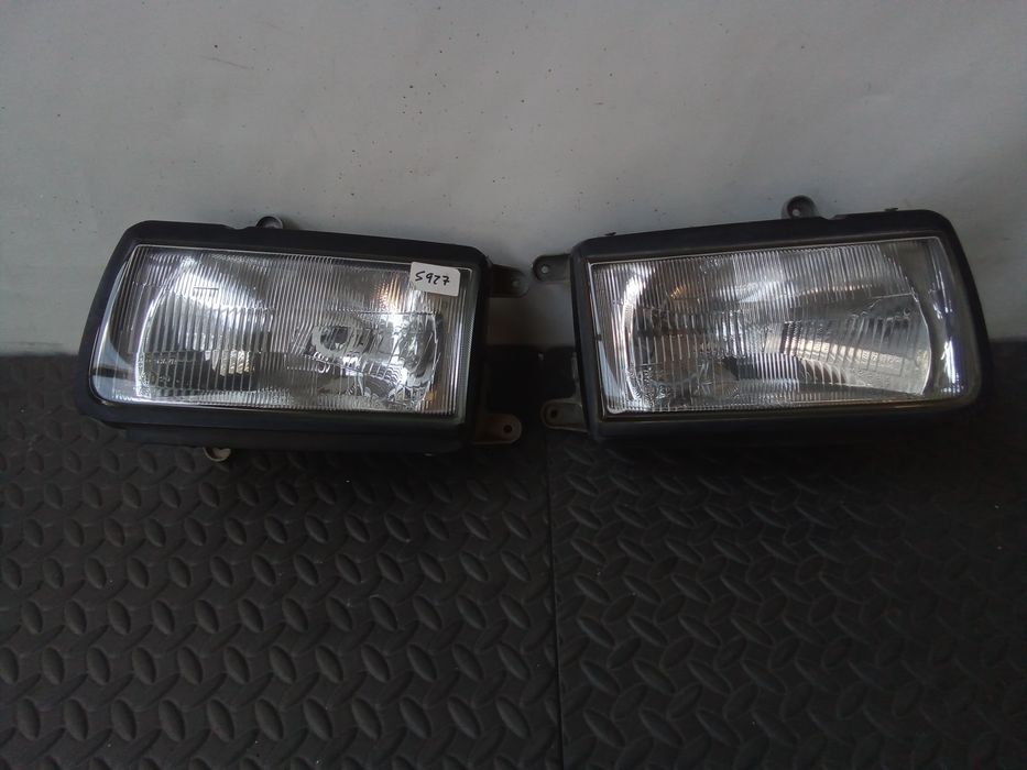 Faróis Opel Frontera 2.2 dti