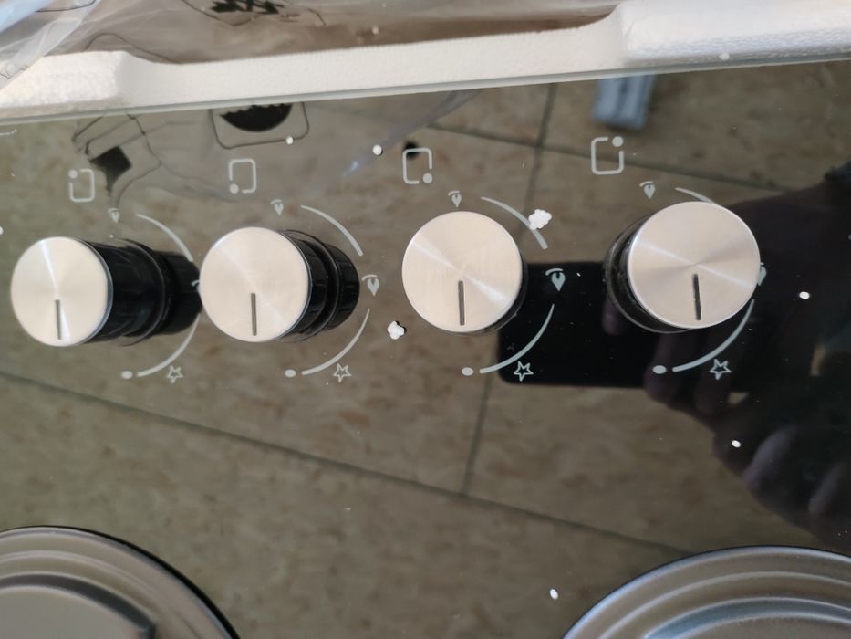 Газова поверхня Grunhelm, газ на склі. В ідеальному стані. Нова. Гаран