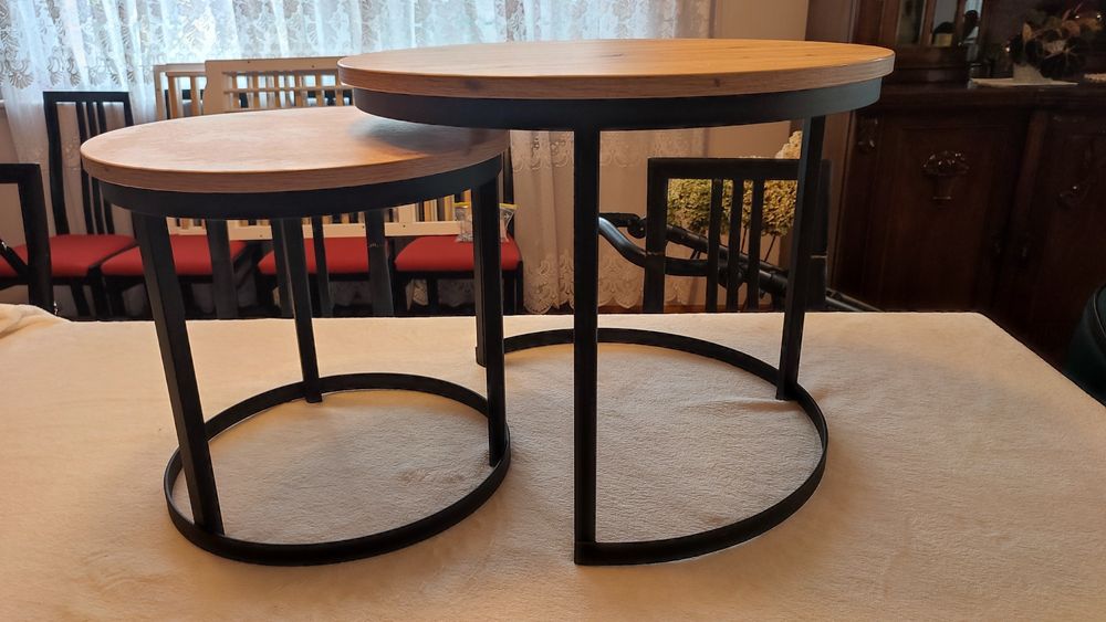 Zestaw dwóch okrągłych stolików w stylu LOFT.