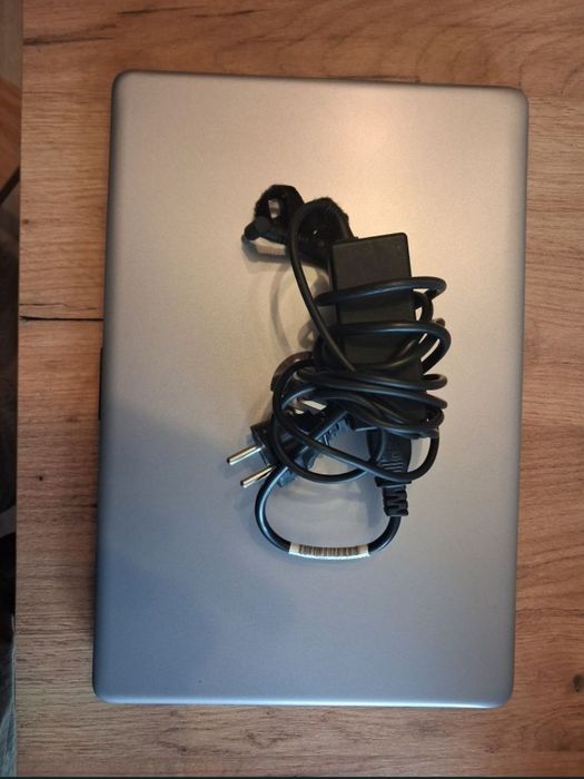 Laptop hp 250 8G intel core i3