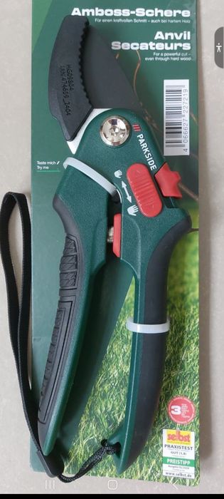 Секатор садовый 10 мм.