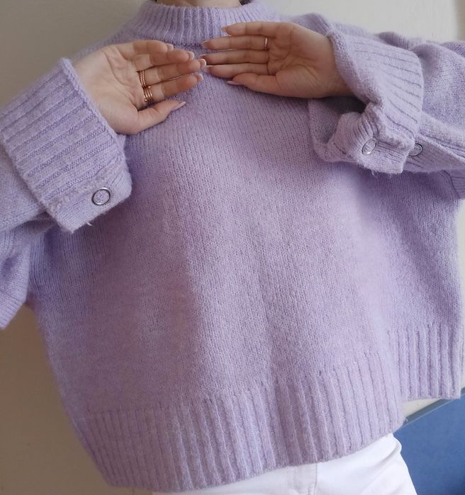 Светр RESERVED, ніжного лавандового кольору, м’який і теплий!