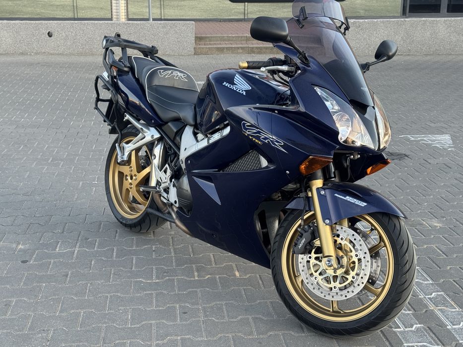 Honda VFR 800  V-Tec