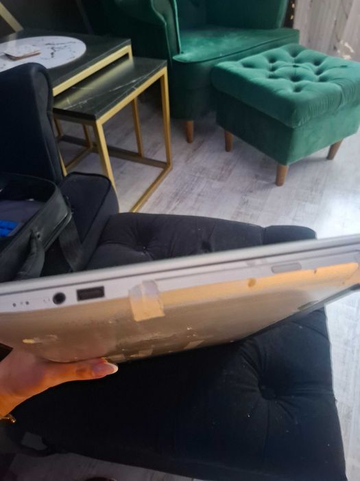 Laptop stan dost od zaraz