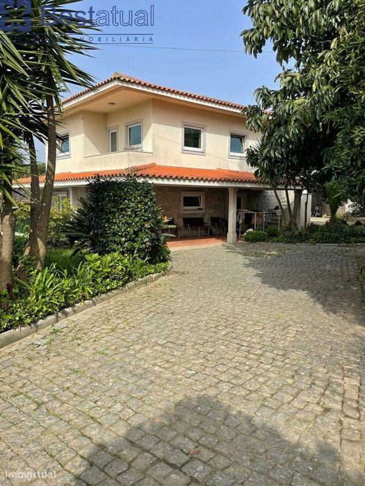 Moradia T4 Isolada - 5 min. Centro Sto. Tirso