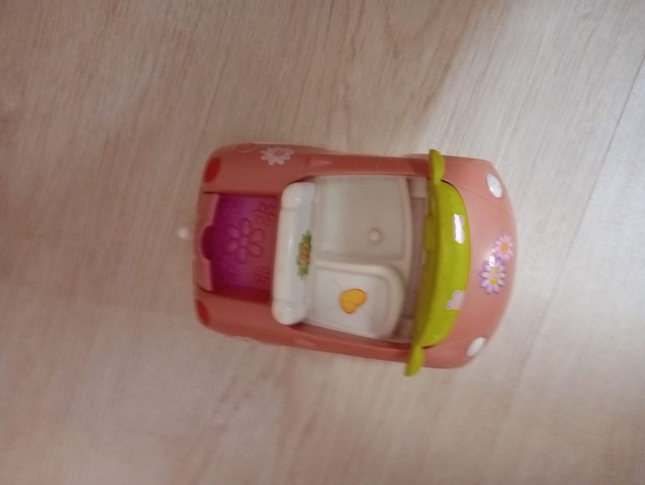Carro e boneca para brincar