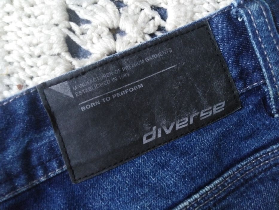 Markowe jeansy, dżinsy - Diverse - L32 W32