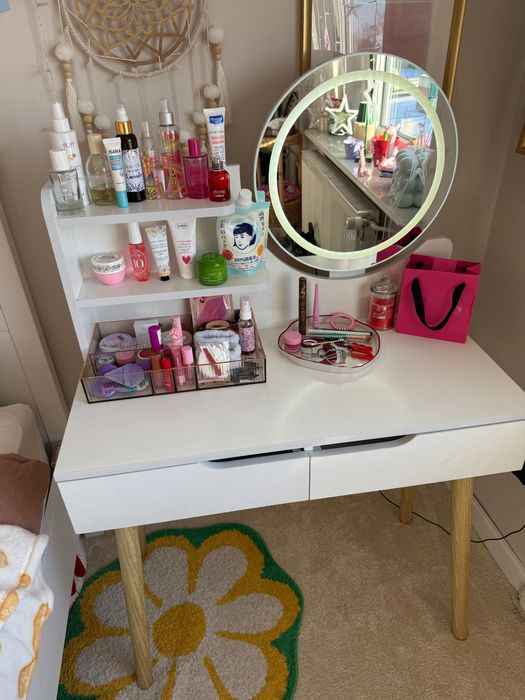 Toaletka dla dziewczynki