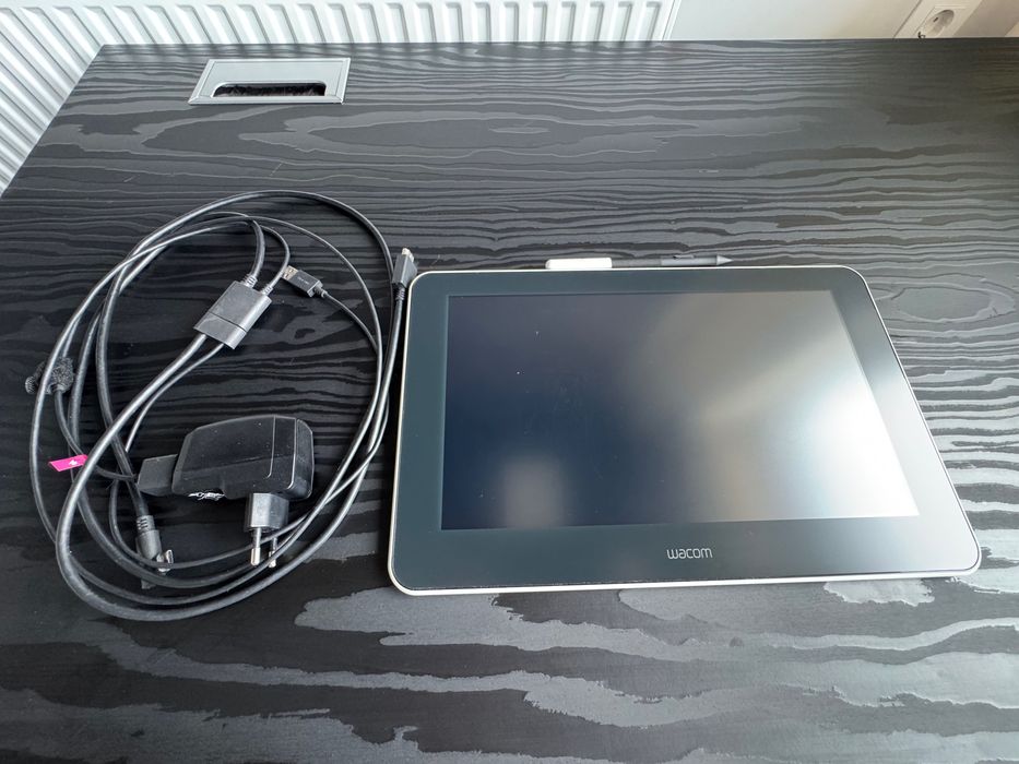 Продам Wacom One 13 (DTC133W0B) – майже новий