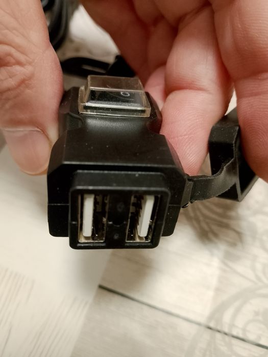 Ficha USB 12v novas