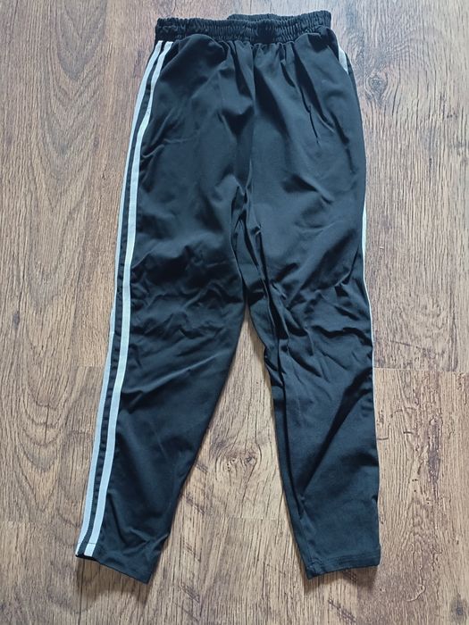 Spodnie chłopięce dresowe Adidas roz 128/134