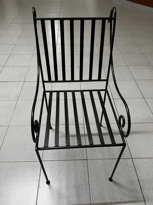 Cadeira em ferro estilo rustico