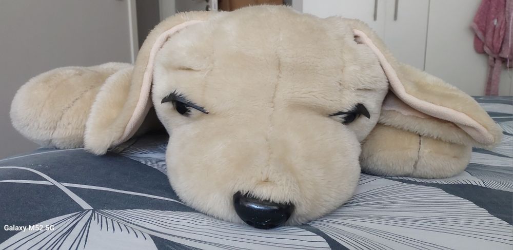 Peluche cão grande