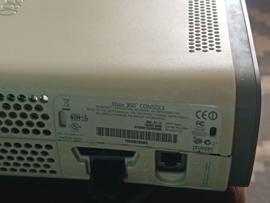 konsola Xbox 360 plus pad