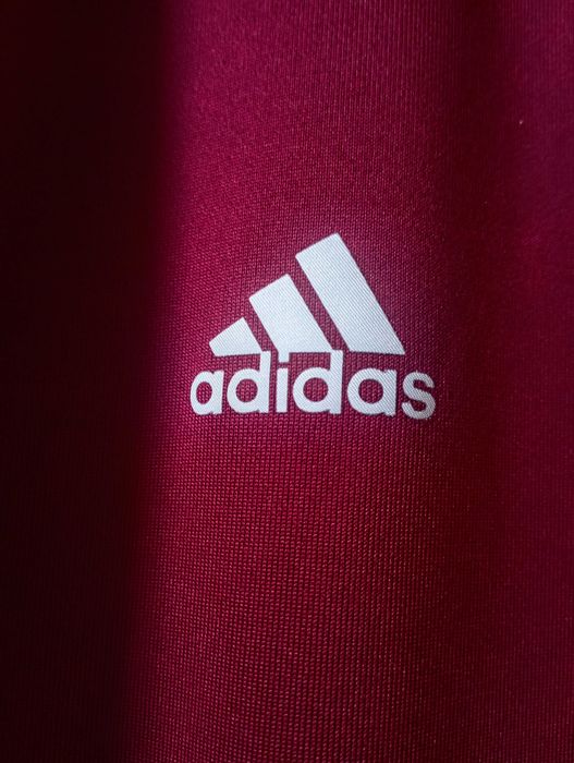 Продам чоловічу спортивну кофту/вітровку adidas, розмір L
