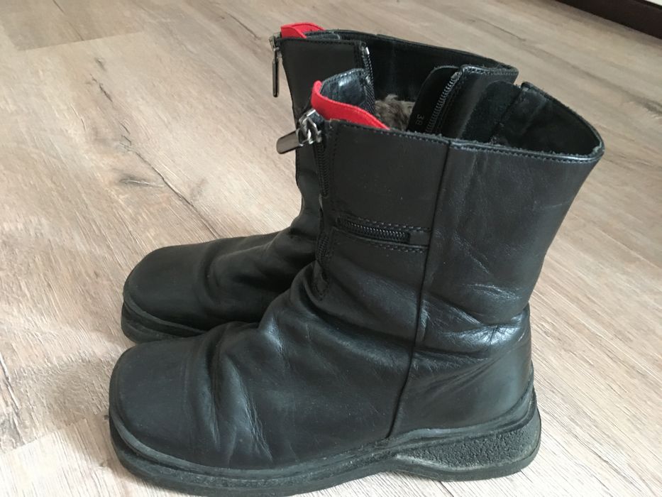 Женские ботинки