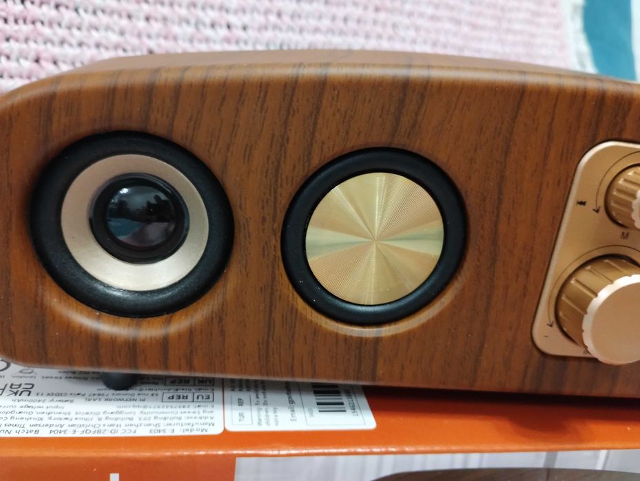 Для музыки и аудиокниг Блютуз / USB / AUX / SD-карта / Тюнер муз центр