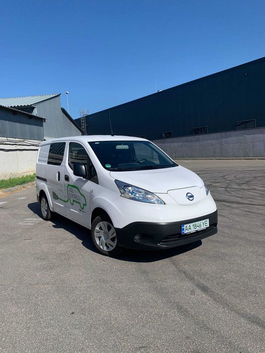 Nissan e-NV200 2020 року