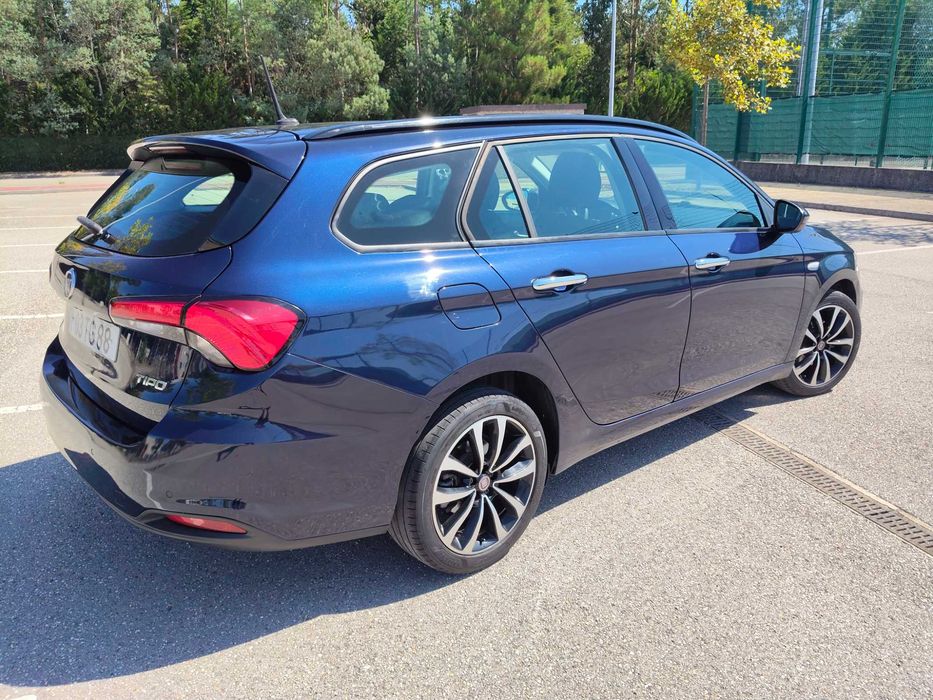 Fiat Tipo SW 1.3 MultiJet Lounge | GPS | Câmara | JLL 17" | Garantia