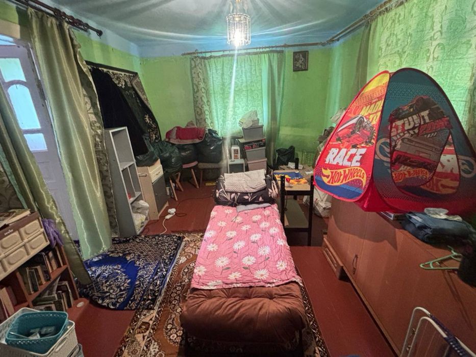 Будинок біля села Верхівці(в селі Рогізно) Самбірський район міста Львова