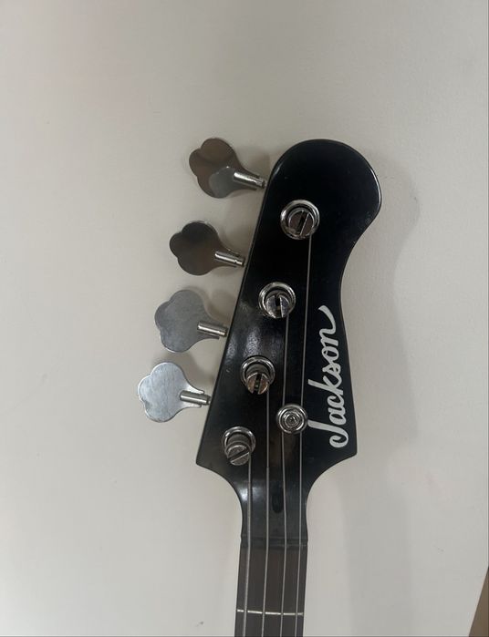Bass gitara jackson