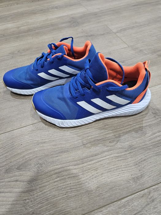 Кросівки Adidas на підростка