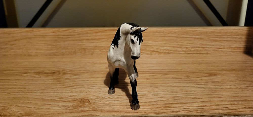Schleich koń Tennessee Walker ogier figurka model wycofany z 2007 r.