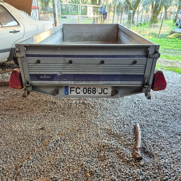 Reboque atrelado 2,5m x1,28