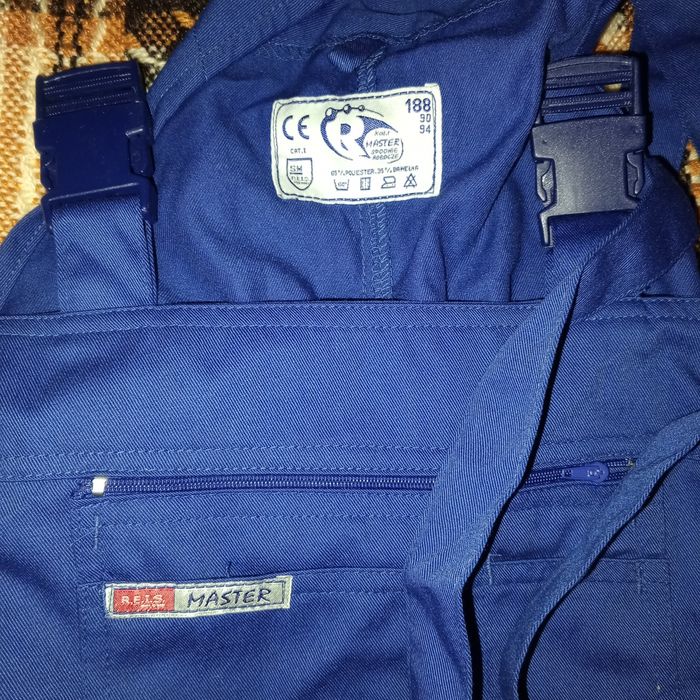 Odzież robocza ogrodniczki + 2 bluzy