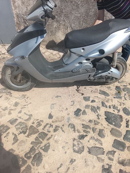 Mota 50 a trabalhar