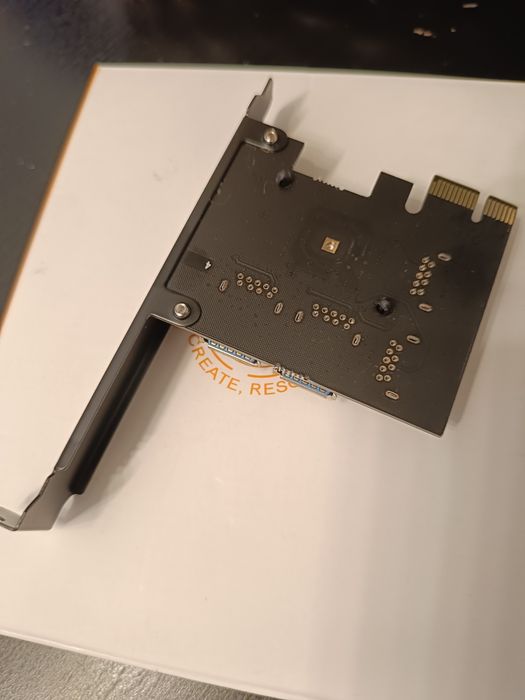 Rozdzielacz PCI-E 1x → 4x USB 3.0 (ELUTENG) | Nowy | Riser GPU