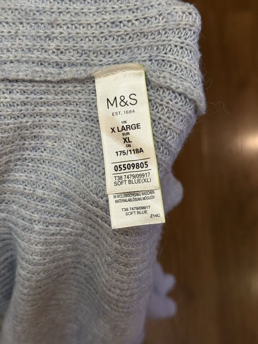 Светр теплий жіночий