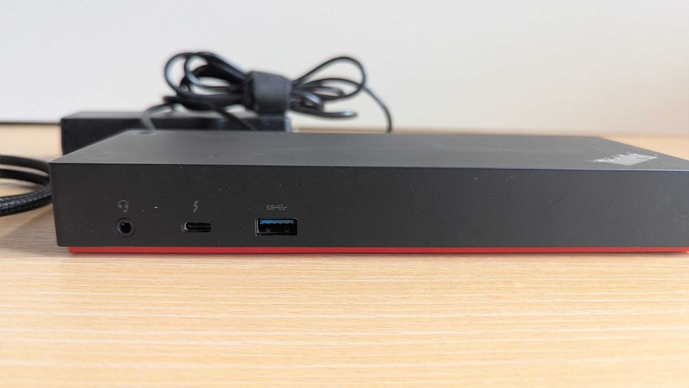 Док станція Lenovo ThinkPad Thunderbolt 3 Dock з кабелем та блоком живлення