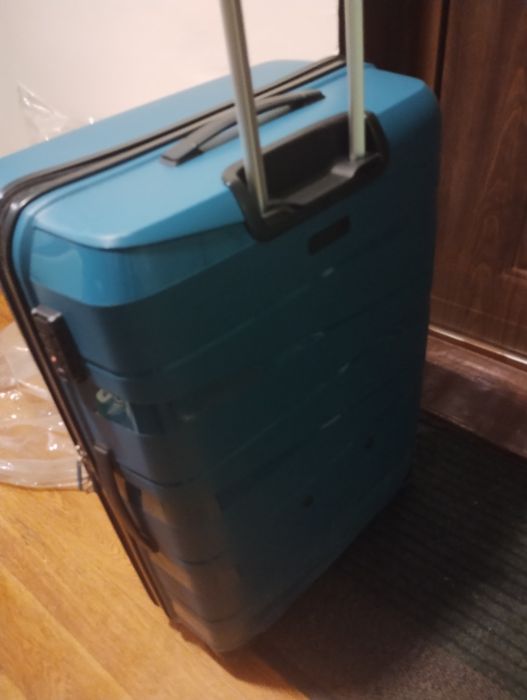 Sprzedam dużą walizkę marki Wittchen